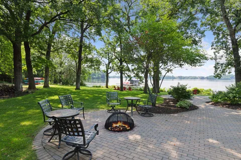 $999,999 | 25 Riley Ridge, Chanhassen, MN 55317