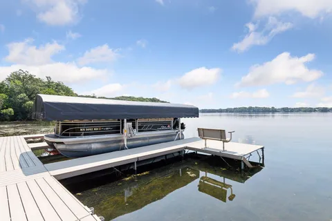 $999,999 | 25 Riley Ridge, Chanhassen, MN 55317