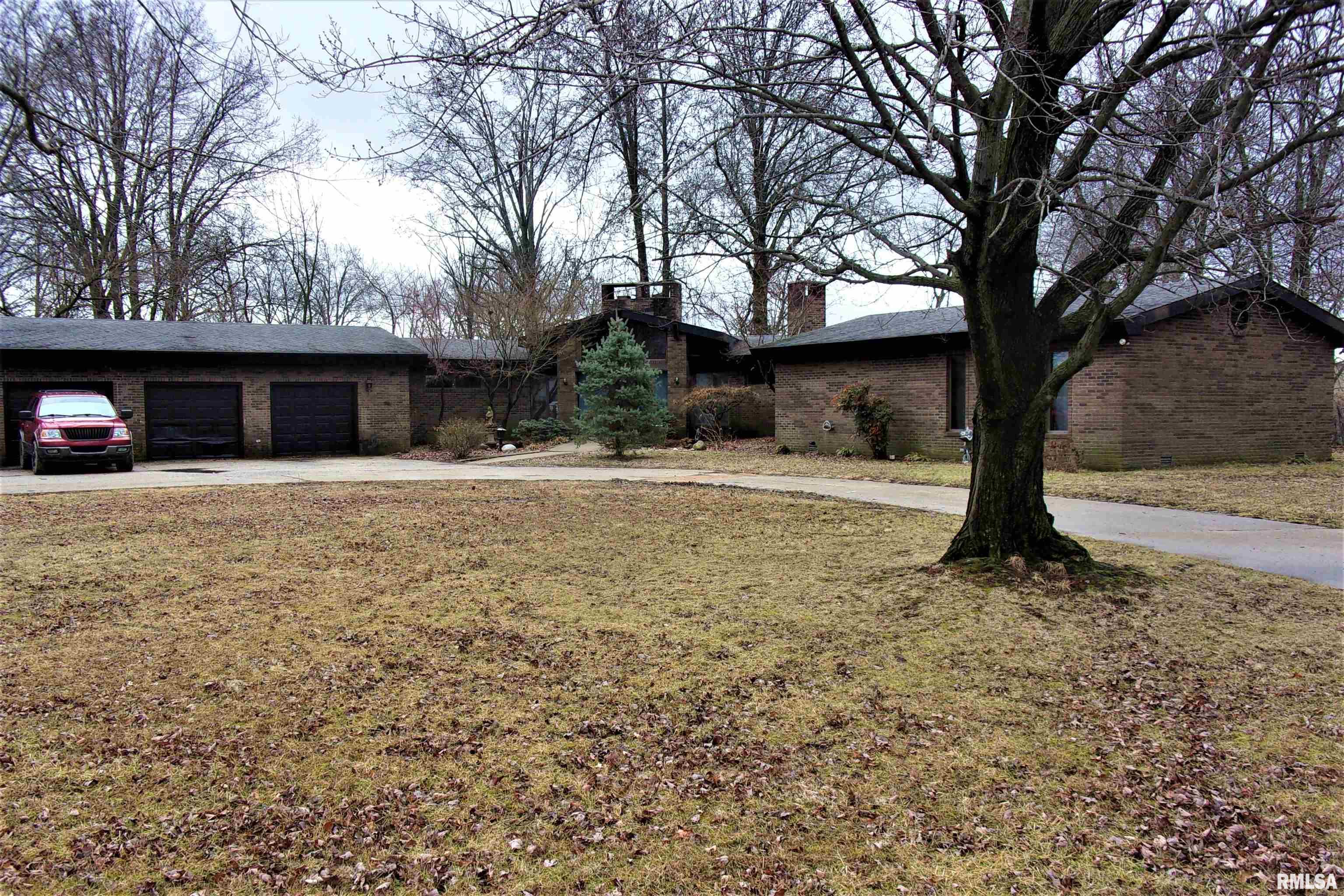1525 Mills Cart Road Salem, IL 62881 - Photo 1 of 34 Gallery Image 1