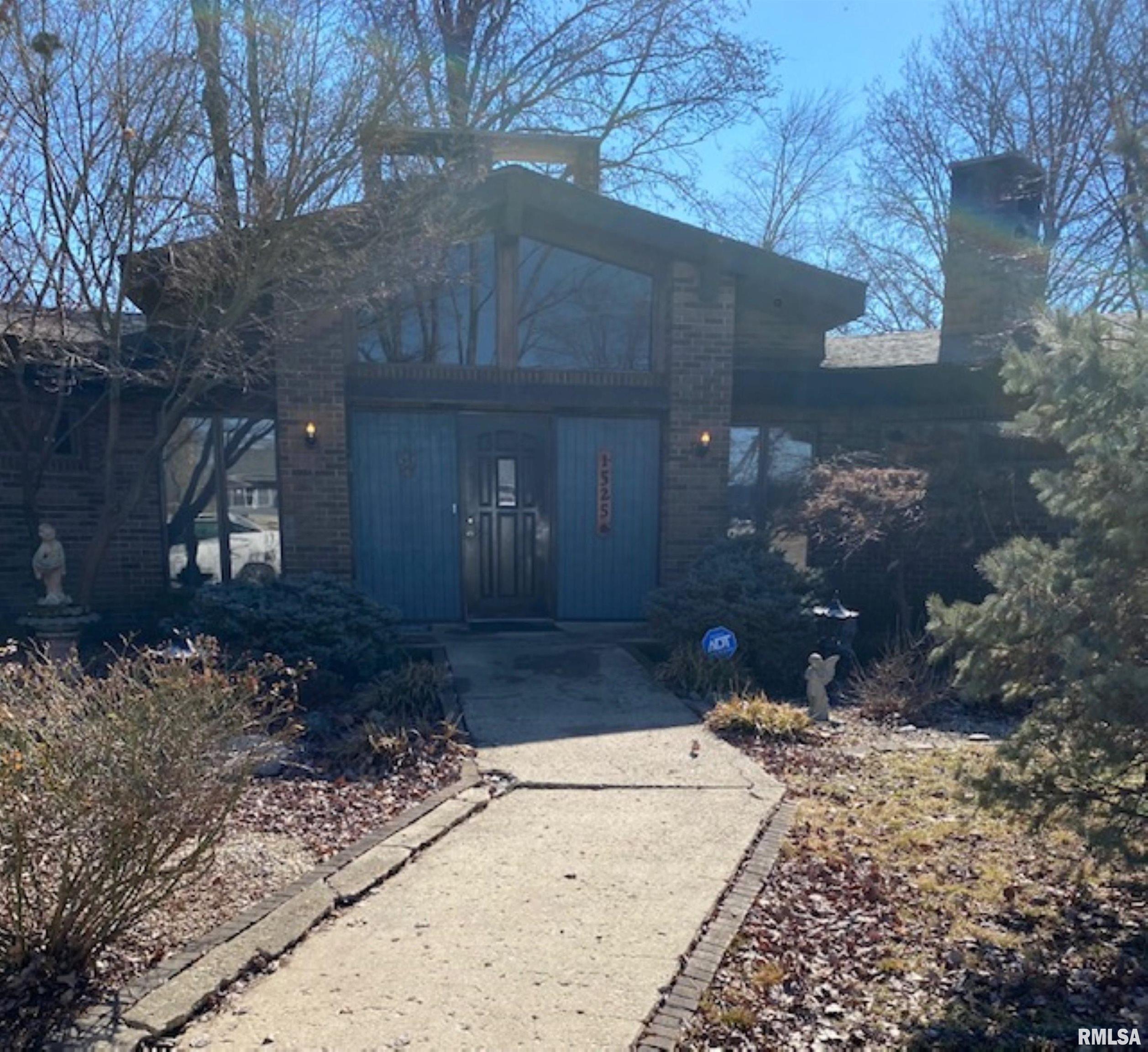 1525 Mills Cart Road Salem, IL 62881 - Photo 2 of 34 Gallery Image 2
