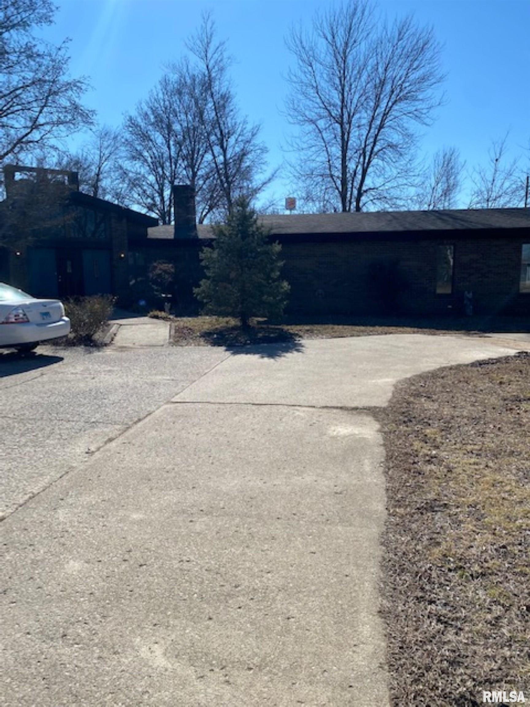 1525 Mills Cart Road Salem, IL 62881 - Photo 23 of 34 Gallery Image 23