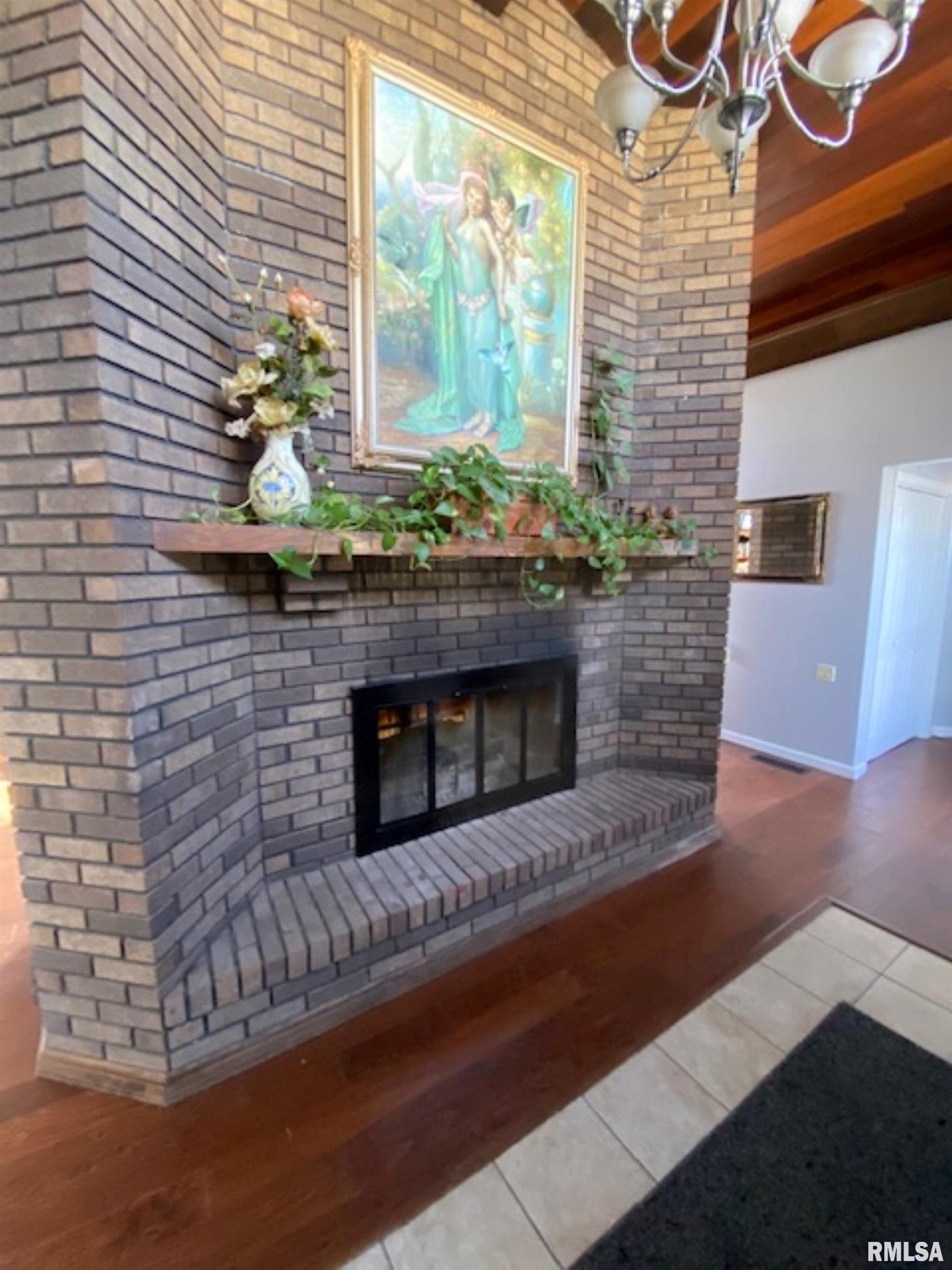 1525 Mills Cart Road Salem, IL 62881 - Photo 3 of 34 Gallery Image 3