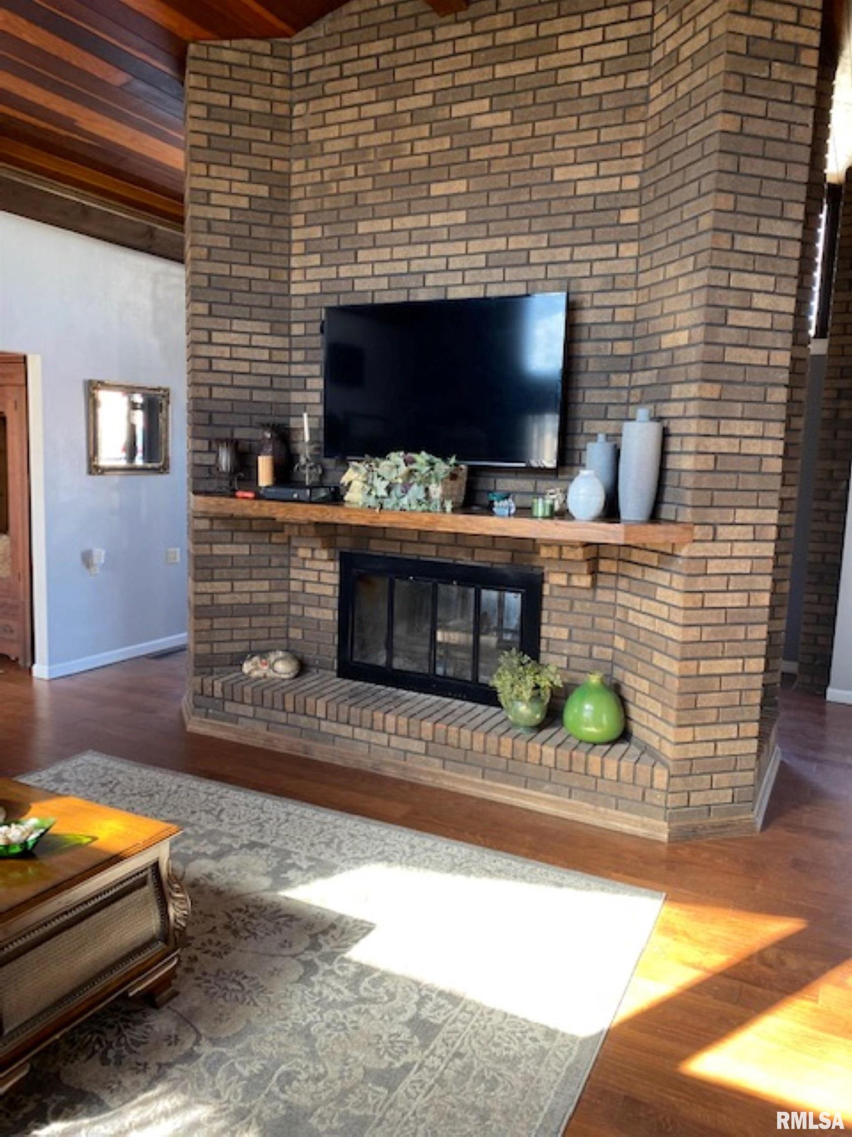 1525 Mills Cart Road Salem, IL 62881 - Photo 6 of 34 Gallery Image 6
