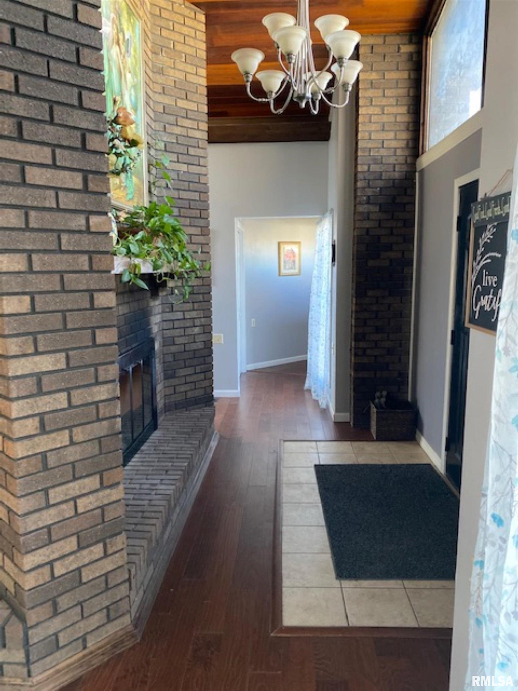 1525 Mills Cart Road Salem, IL 62881 - Photo 9 of 34 Gallery Image 9