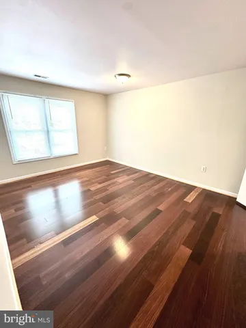 $325,000 | 10407 Paradise Court, Manassas, VA 20109