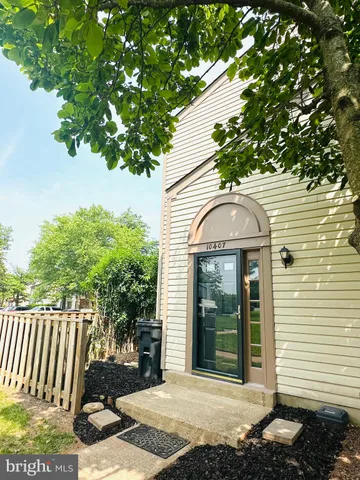 $325,000 | 10407 Paradise Court, Manassas, VA 20109