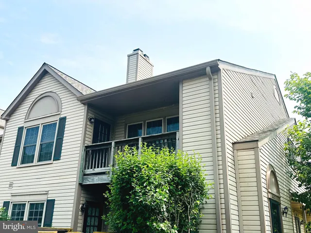 $325,000 | 10407 Paradise Court, Manassas, VA 20109