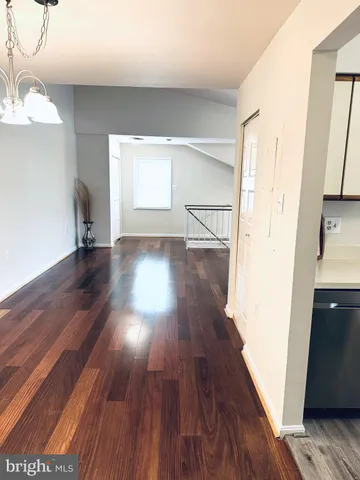 $325,000 | 10407 Paradise Court, Manassas, VA 20109