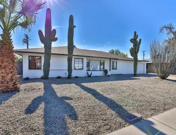 $2,340 | 2421 West Anderson Drive, Phoenix, AZ 85023