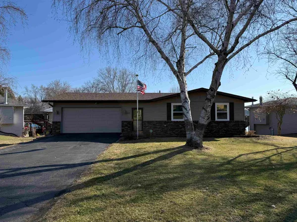 $239,900 | 2173 Eagle Drive, Freeport, IL 61032
