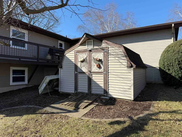 $239,900 | 2173 Eagle Drive, Freeport, IL 61032