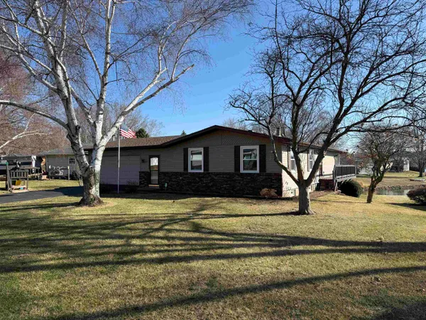 $239,900 | 2173 Eagle Drive, Freeport, IL 61032