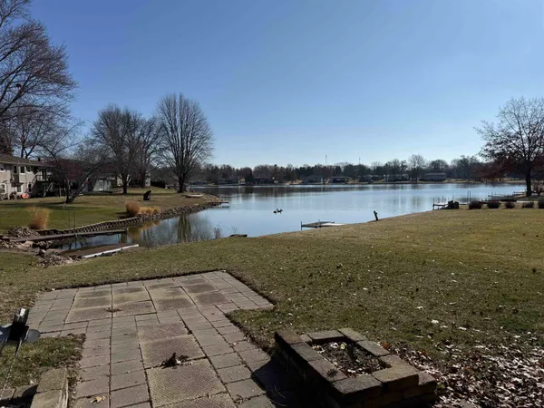 $239,900 | 2173 Eagle Drive, Freeport, IL 61032