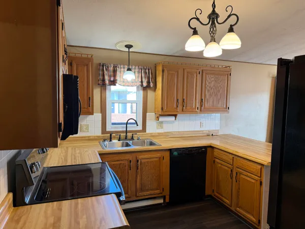 $239,900 | 2173 Eagle Drive, Freeport, IL 61032