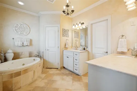 $825,000 | 3907 Cole Avenue, Unit 3, Dallas, TX 75204
