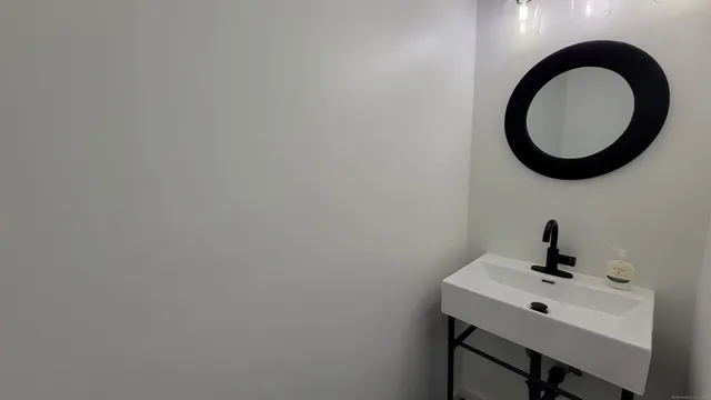 $2,400 | 149 Water Street, Unit 21, Norwalk, CT 06854