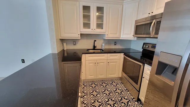 $2,400 | 149 Water Street, Unit 21, Norwalk, CT 06854