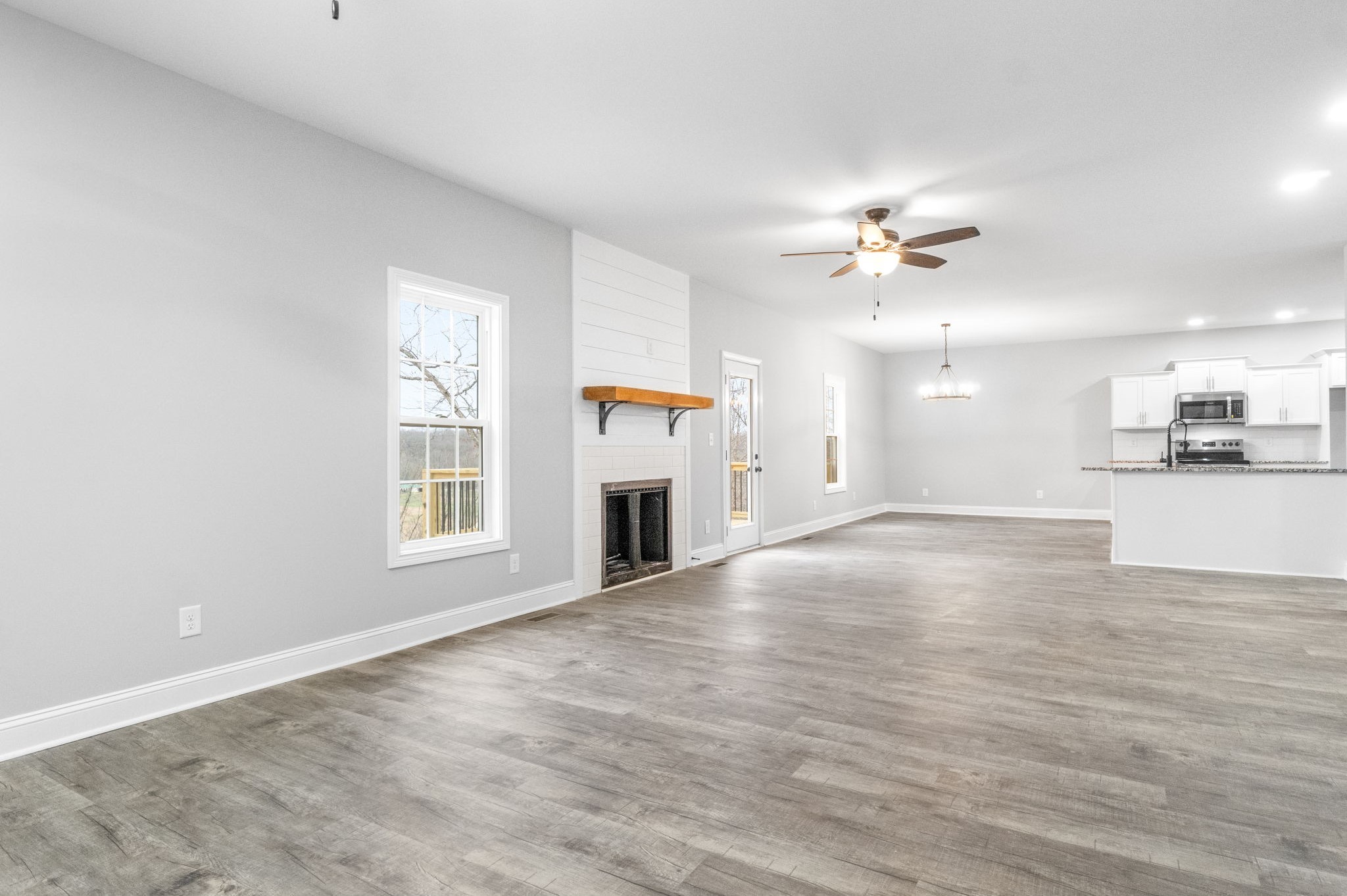 2129 Powell Road Clarksville, TN 37043 - Photo 9 of 42