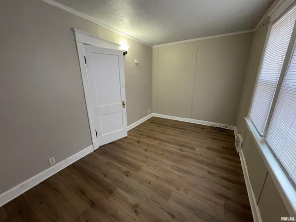 $1,499 | 2403 North Peoria Avenue, Peoria, IL 61603