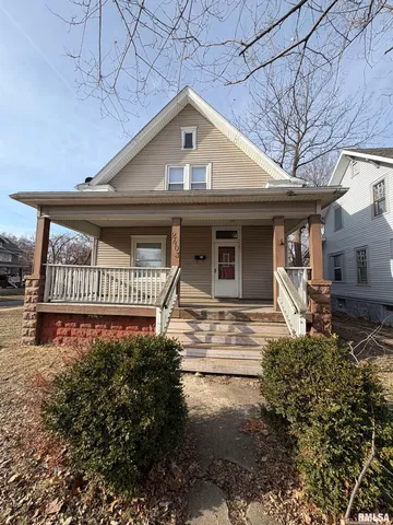 $1,499 | 2403 North Peoria Avenue, Peoria, IL 61603