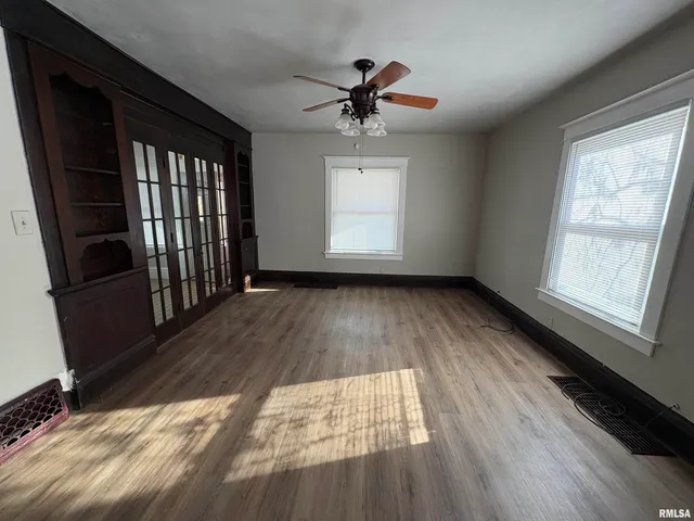 $1,499 | 2403 North Peoria Avenue, Peoria, IL 61603