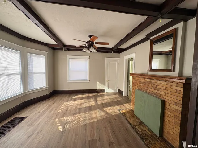 $1,499 | 2403 North Peoria Avenue, Peoria, IL 61603