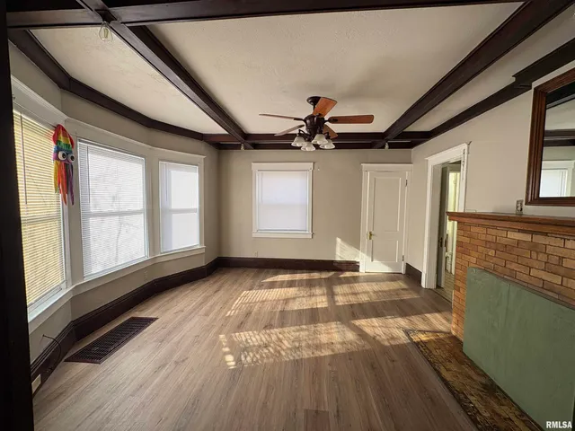 $1,499 | 2403 North Peoria Avenue, Peoria, IL 61603