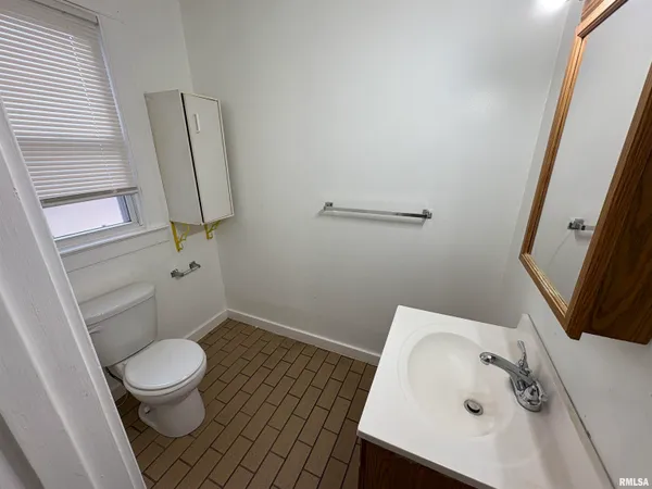 $1,499 | 2403 North Peoria Avenue, Peoria, IL 61603