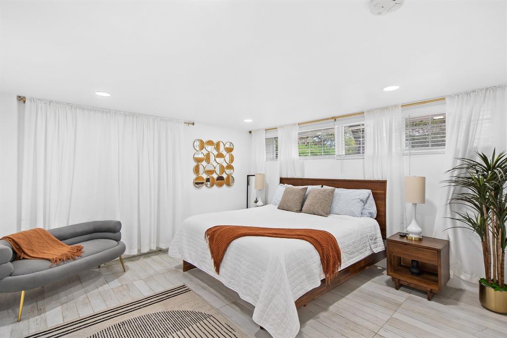 615 Southeast 11th Avenue Fort Lauderdale, FL 33301 - Photo 14 of 25