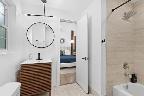 $1,200,000 | 615 Southeast 11th Avenue, Fort Lauderdale, FL 33301