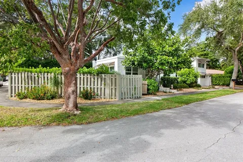 $1,200,000 | 615 Southeast 11th Avenue, Fort Lauderdale, FL 33301