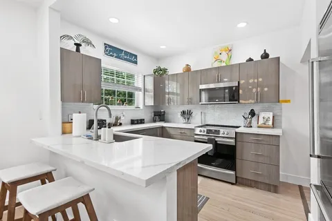 $1,200,000 | 615 Southeast 11th Avenue, Fort Lauderdale, FL 33301