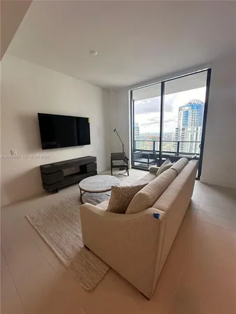 $3,500 | 159 Northeast 6th Street, Unit 4811, Miami, FL 33132
