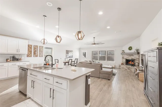 $399,000 | 706 Presidio Street, Aubrey, TX 76227