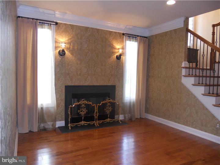 1731 Reading Road Huntingdon Valley, PA 19006 - Photo 7 of 13 Living Room