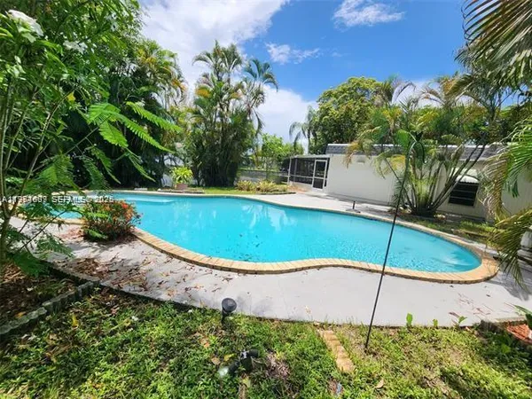 $3,800 | 6900 Northwest 78th Street, Tamarac, FL 33321