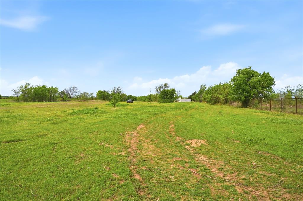 656 Southeast Loop Sherman, TX 75092 - Photo 10 of 24