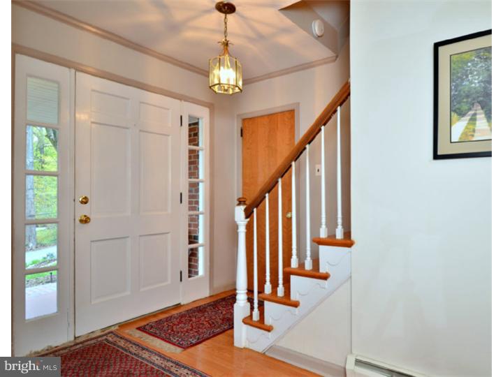 568 West Valley Road Wayne, PA 19087 - Photo 2 of 24 Foyer