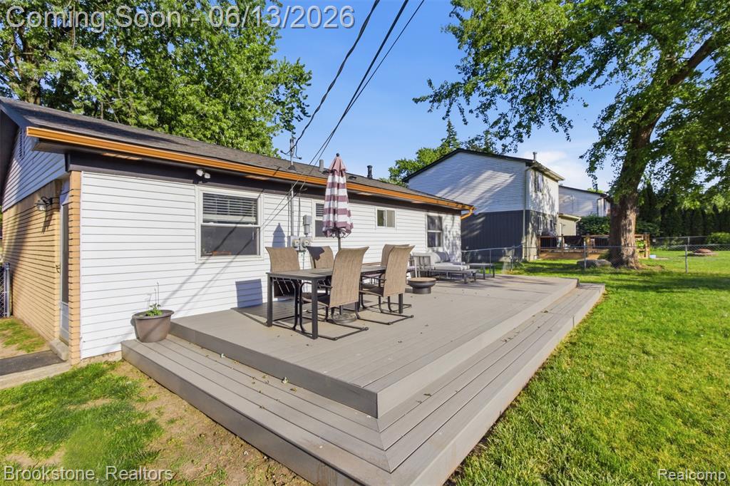 520 May Road Rochester, MI 48307 - Photo 18 of 19