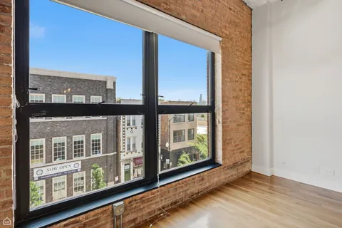 $489,000 | 1728 North Damen Avenue, Unit 309, Chicago, IL 60647
