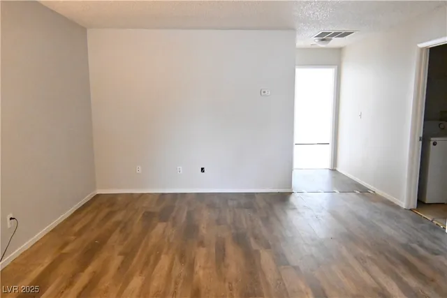 $1,200 | 2241 North Jones Boulevard, Unit 4, Las Vegas, NV 89108