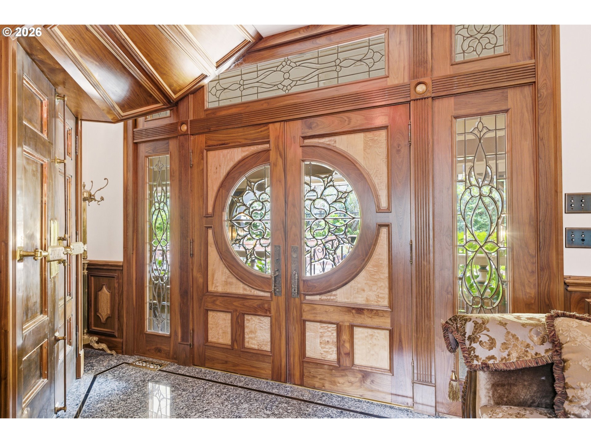 11250 Whiskey Creek Road Tillamook, OR 97141 - Photo 5 of 48 Entrance/Foyer