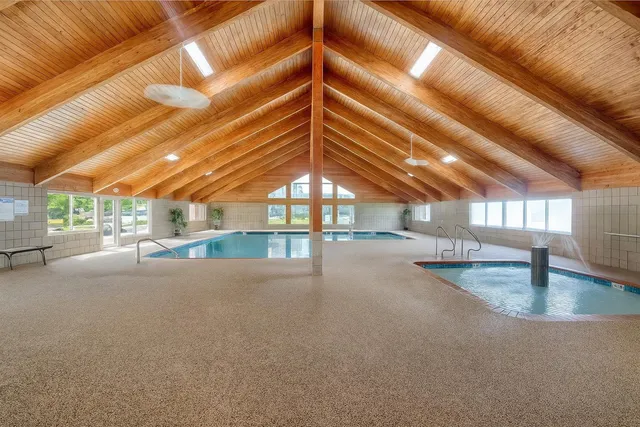 $289,999 | 1321 Lake Drive West, Unit 218, Chanhassen, MN 55317