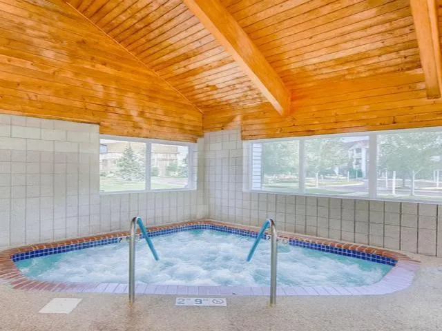 $289,999 | 1321 Lake Drive West, Unit 218, Chanhassen, MN 55317