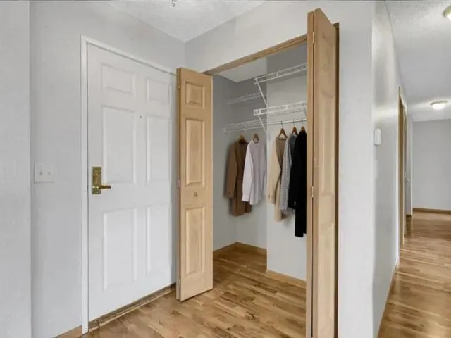 $289,999 | 1321 Lake Drive West, Unit 218, Chanhassen, MN 55317