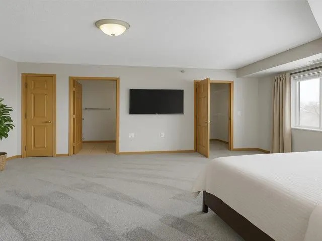 $289,999 | 1321 Lake Drive West, Unit 218, Chanhassen, MN 55317