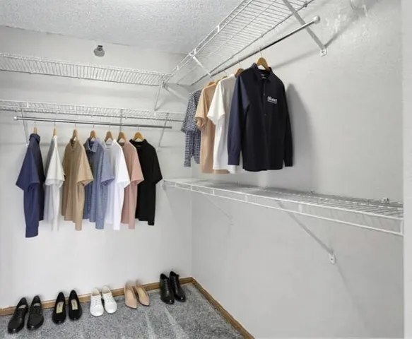 $289,999 | 1321 Lake Drive West, Unit 218, Chanhassen, MN 55317