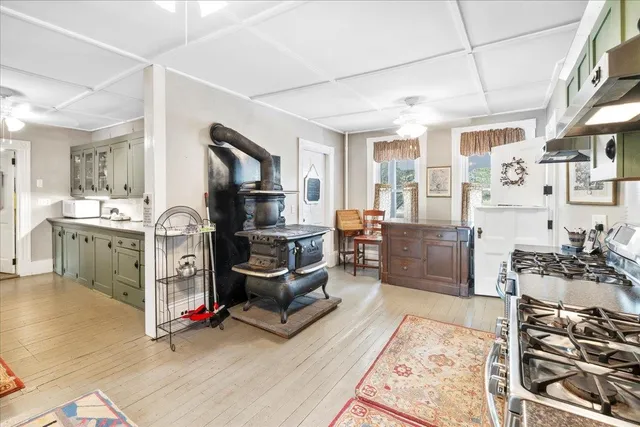 $1,300,000 | 5 Greenhouse Lane, Bradford, NH 03221