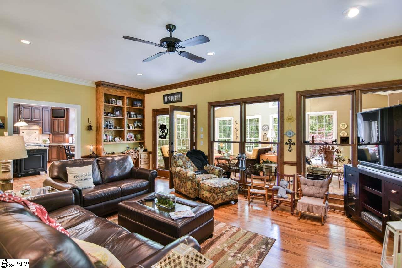 211 Ricelan Drive Simpsonville, SC 29681 - Photo 4 of 36 Gallery Image 4