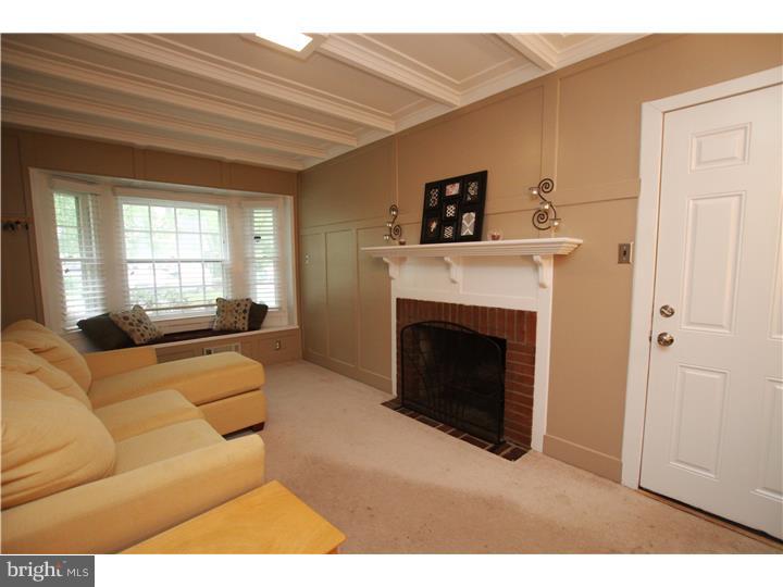 2354 Secane Road Secane, PA 19018 - Photo 16 of 25 Family Room